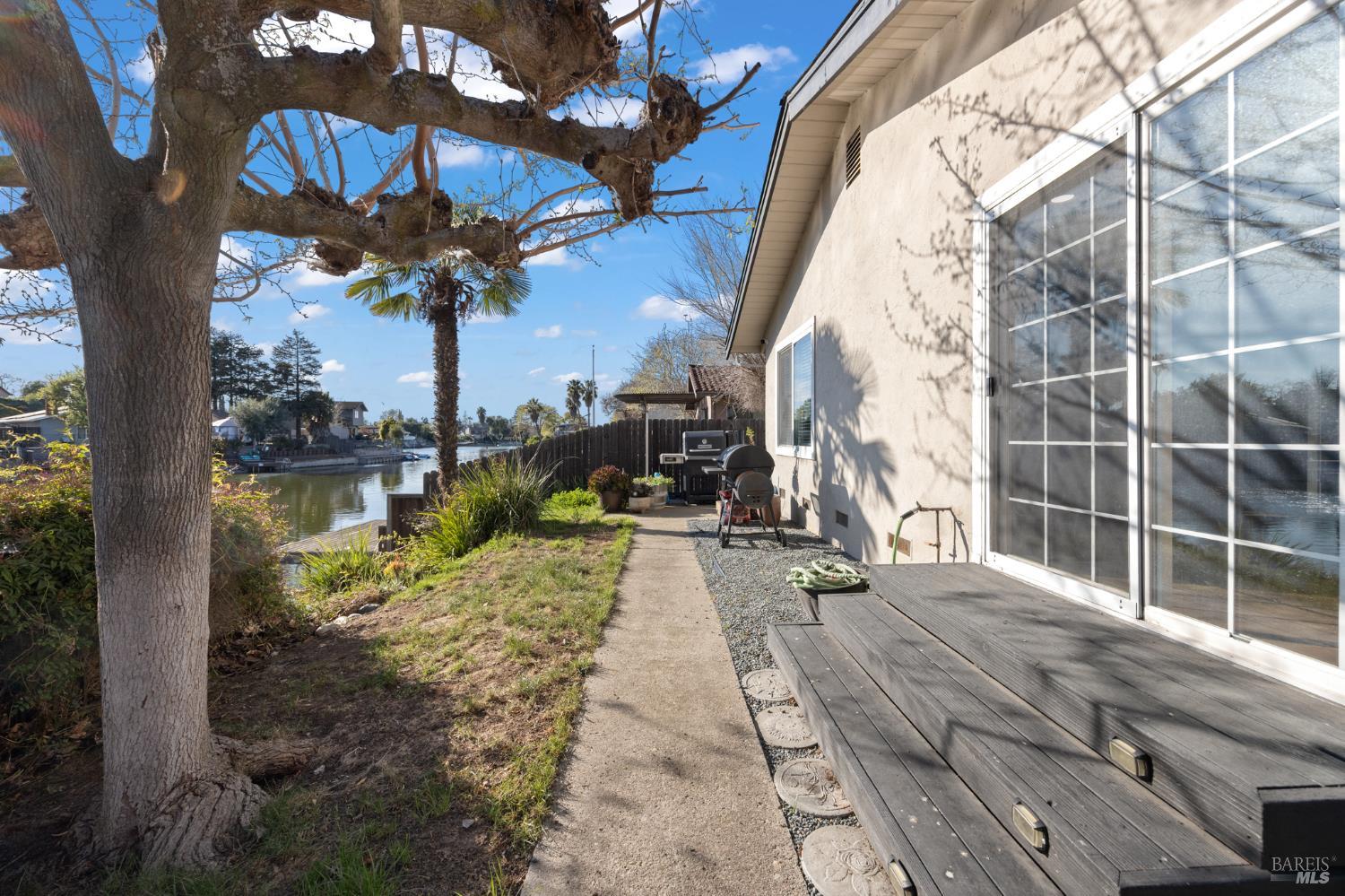 Detail Gallery Image 49 of 63 For 120 E Lake Dr, Antioch,  CA 94509 - 4 Beds | 2 Baths