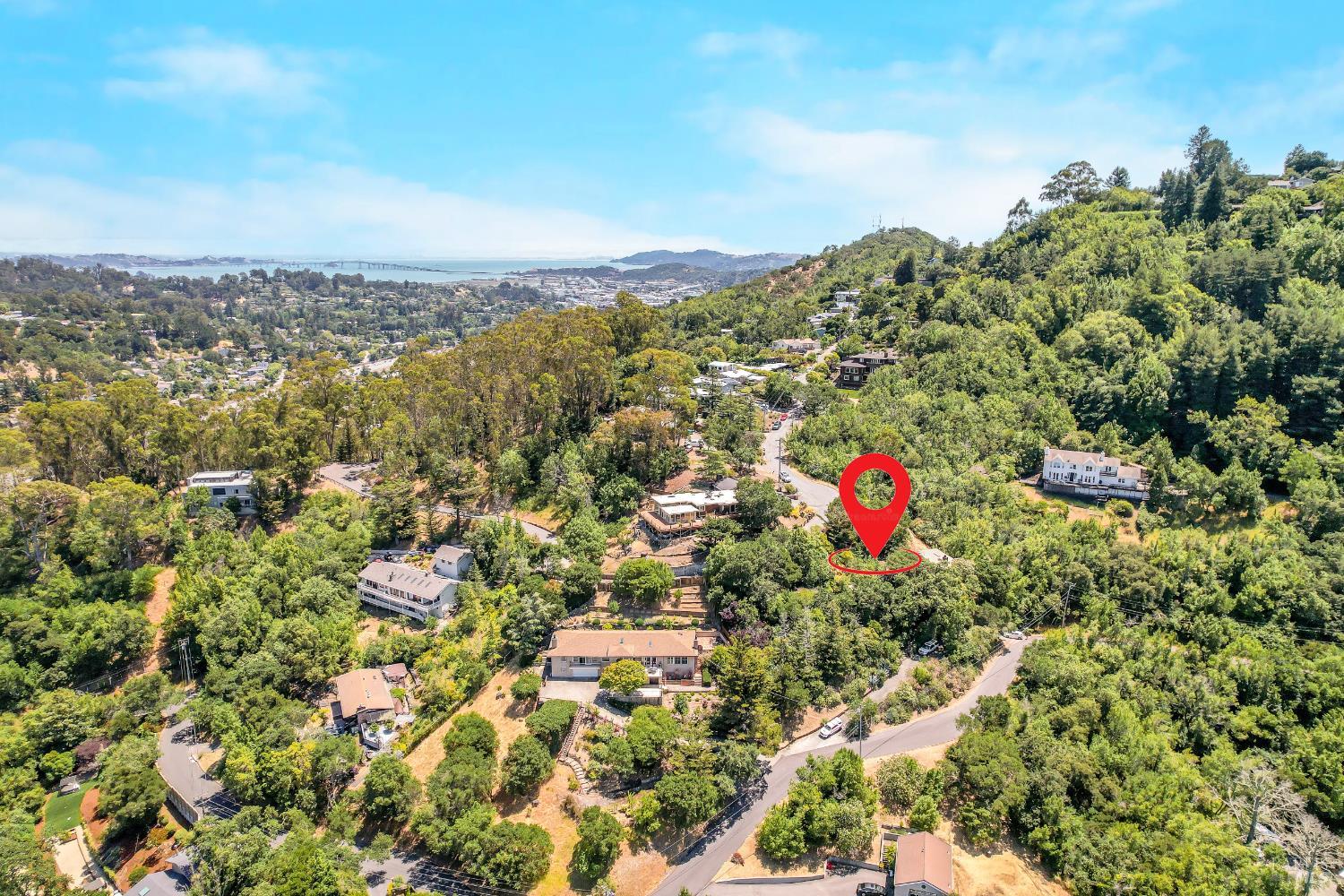 Detail Gallery Image 35 of 38 For 21 Red Rock Way, San Rafael,  CA 94903 - 3 Beds | 2/1 Baths