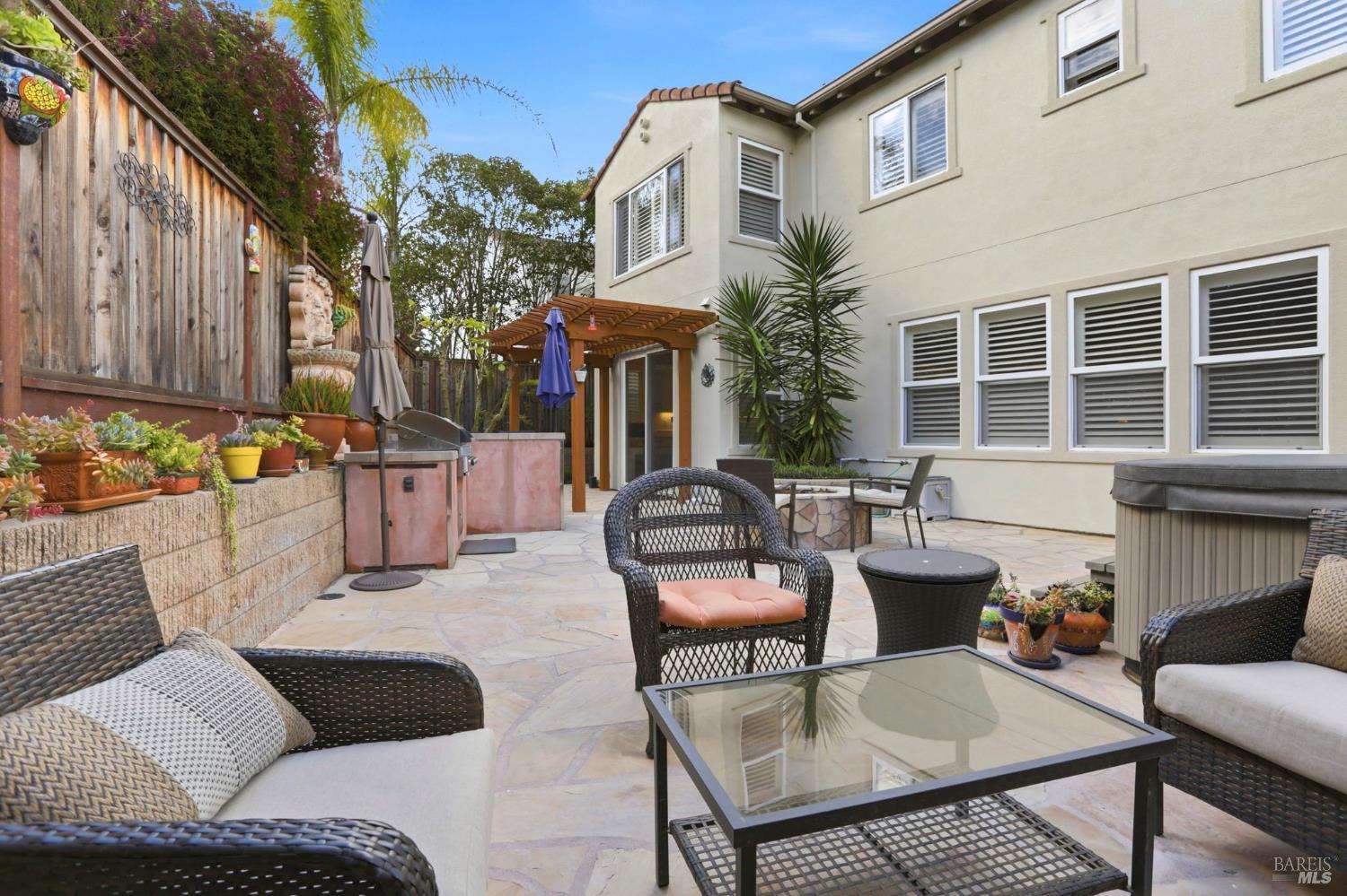 Detail Gallery Image 37 of 40 For 26 Waterbury Ln, Novato,  CA 94949 - 4 Beds | 2/1 Baths