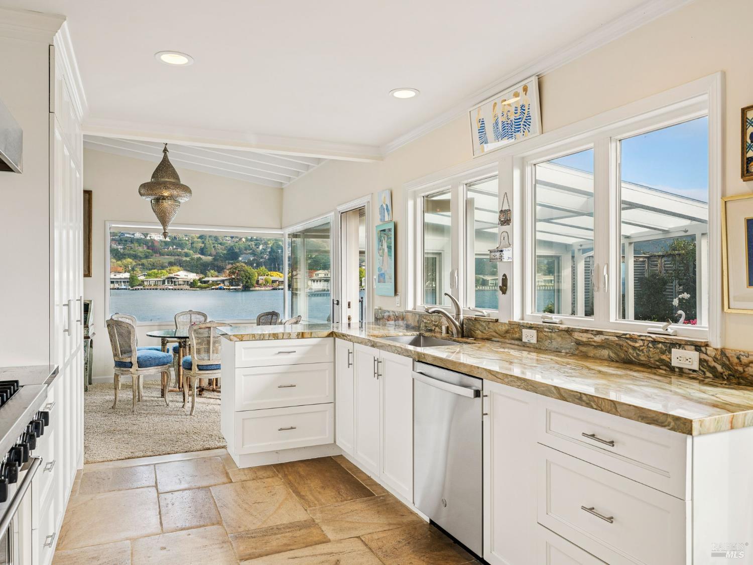 Detail Gallery Image 3 of 19 For 216 San Rafael Ave, Belvedere,  CA 94920 - 3 Beds | 2 Baths