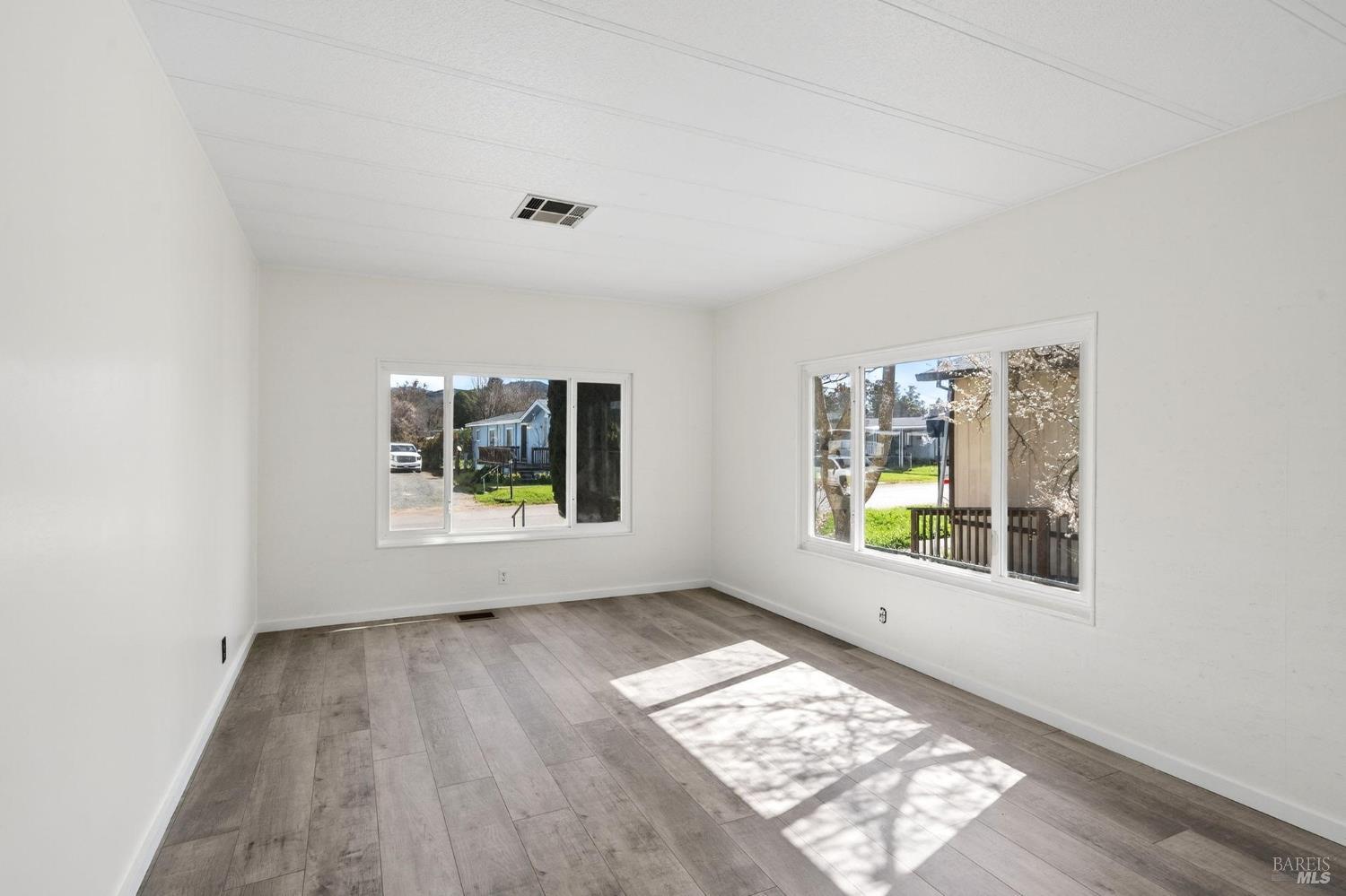 Detail Gallery Image 20 of 24 For 375 E Highway 20 Hwy 85, Upper Lake,  CA 95485 - 2 Beds | 2 Baths