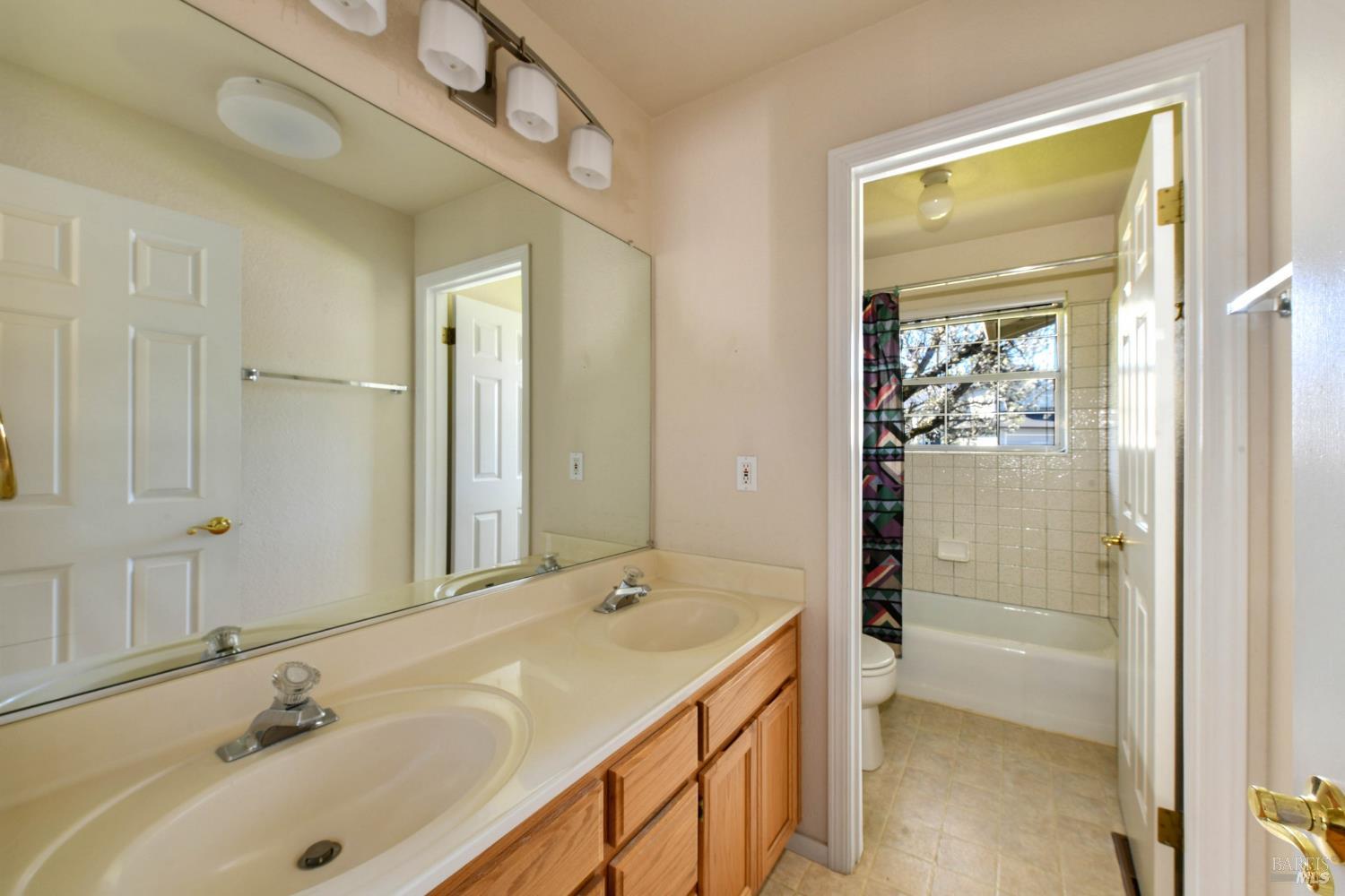 Detail Gallery Image 25 of 39 For 135 Fulton Pl, Windsor,  CA 95492 - 4 Beds | 3 Baths