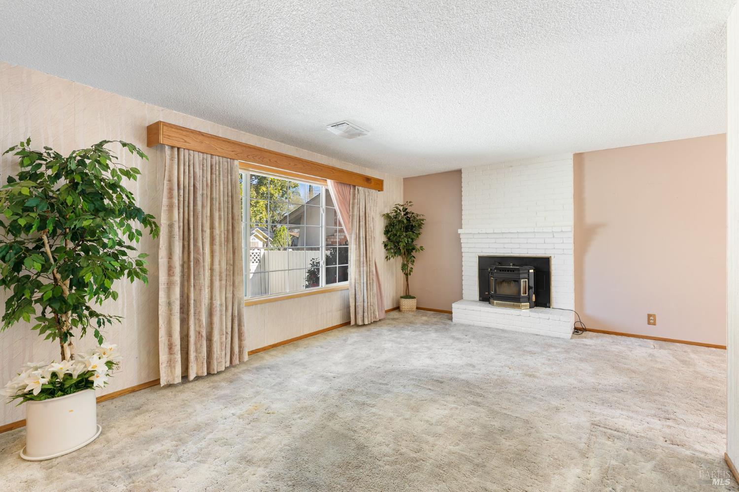 Detail Gallery Image 8 of 40 For 692 Linwood St, Vacaville,  CA 95688 - 3 Beds | 2/1 Baths