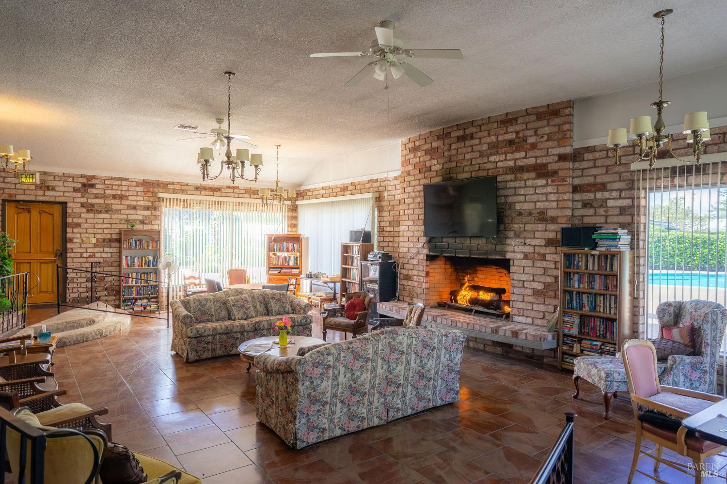 Detail Gallery Image 61 of 62 For 32 Yorkshire Dr, Santa Rosa,  CA 95401 - 3 Beds | 2 Baths