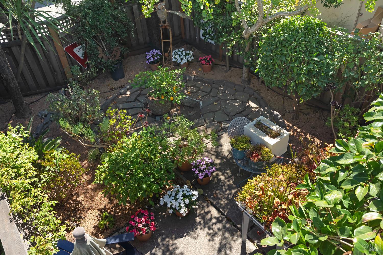 Detail Gallery Image 15 of 30 For 9 Porto Bello Dr, San Rafael,  CA 94901 - 2 Beds | 2/1 Baths