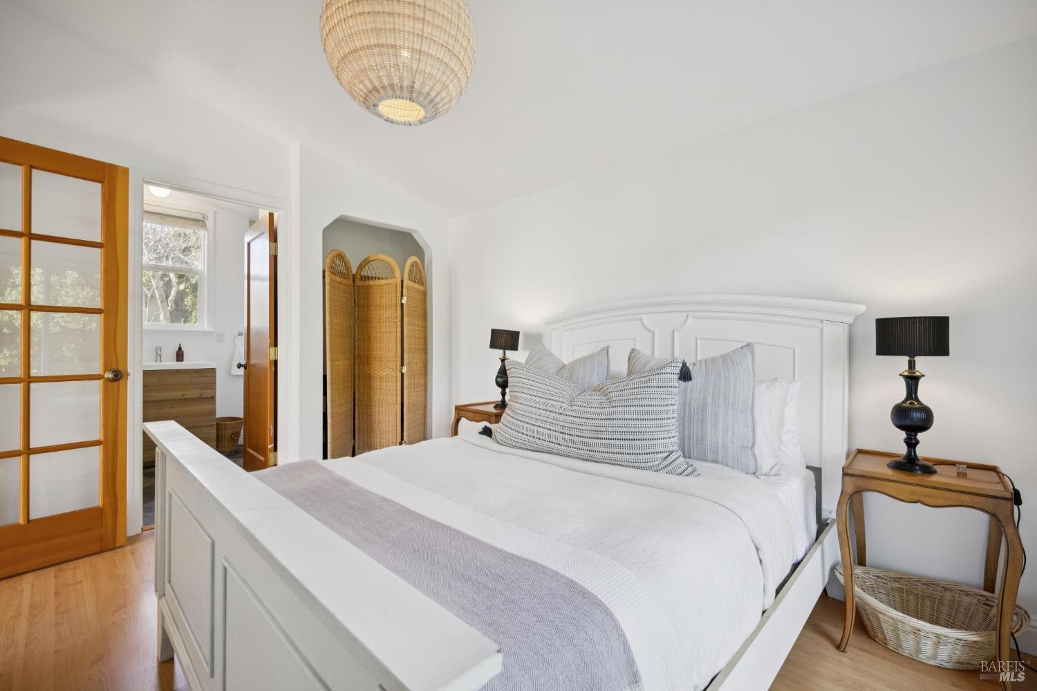 Detail Gallery Image 53 of 64 For 40 Laurel Ave, Stinson Beach,  CA 94970 - 4 Beds | 3 Baths