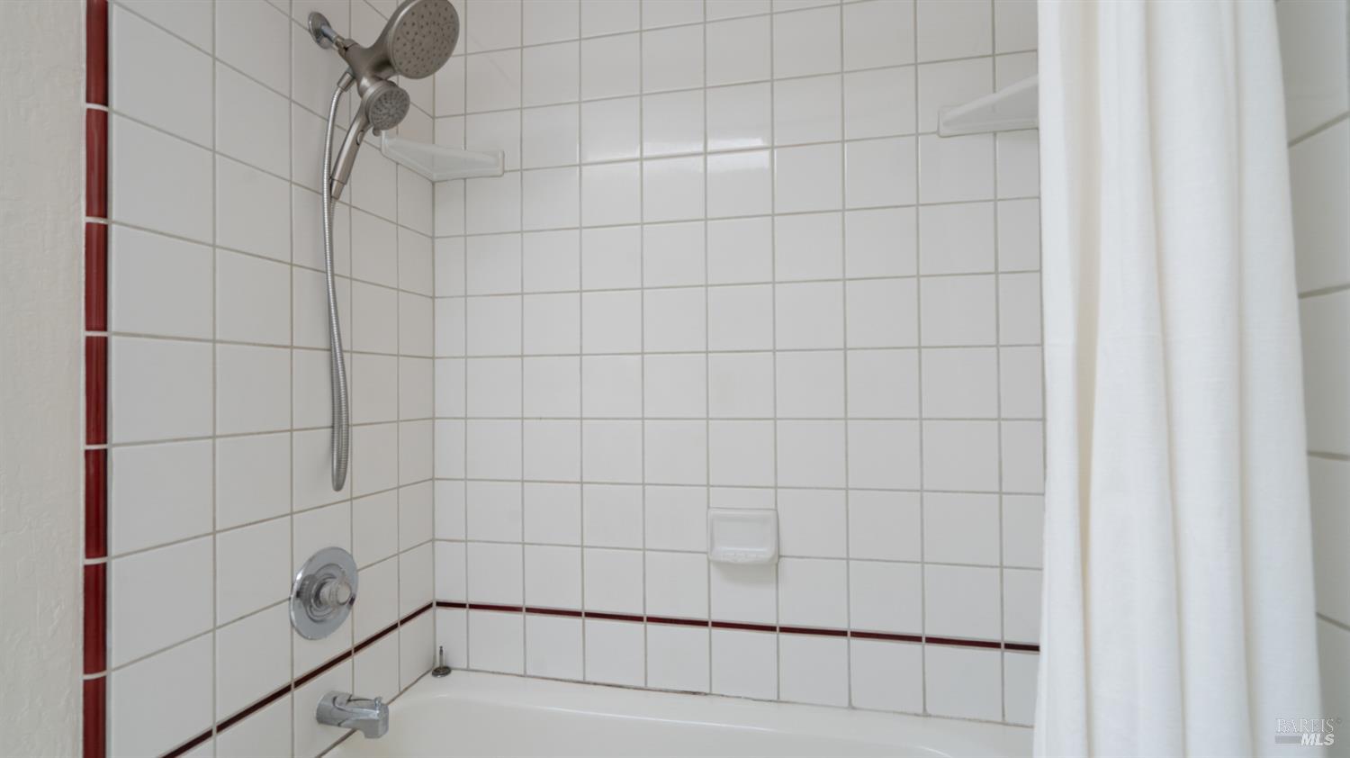 Detail Gallery Image 19 of 48 For 6 Sherwood Pl, Novato,  CA 94945 - 3 Beds | 1/1 Baths