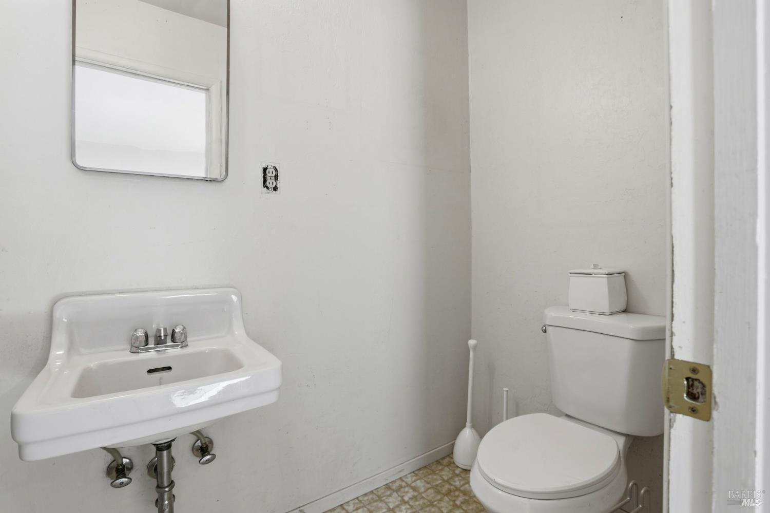 Detail Gallery Image 31 of 40 For 15 Alameda De La Loma Unkn, Novato,  CA 94949 - 3 Beds | 2/1 Baths