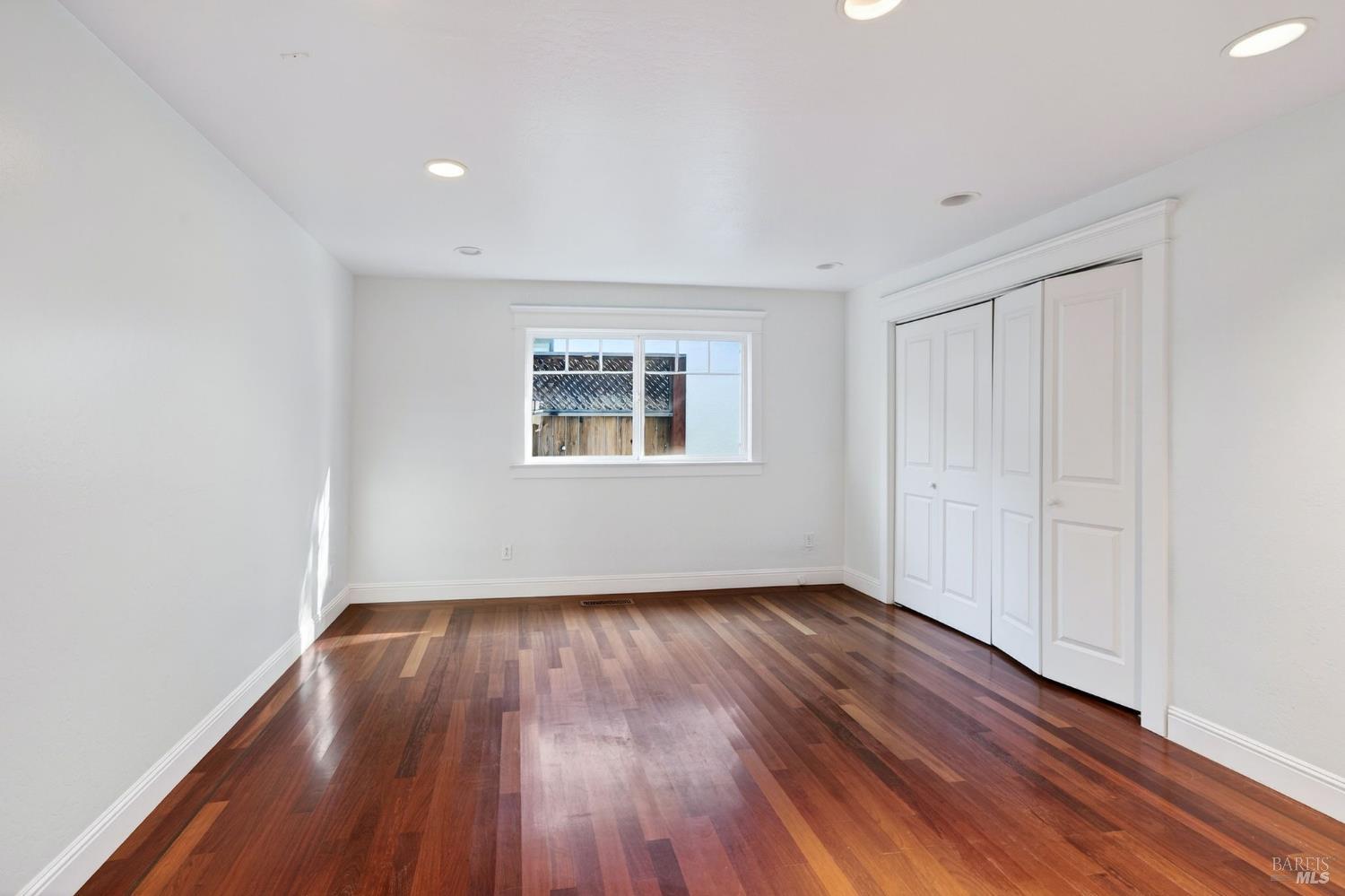 Detail Gallery Image 9 of 27 For 105 Hooker Ave, Sonoma,  CA 95476 - 4 Beds | 2 Baths