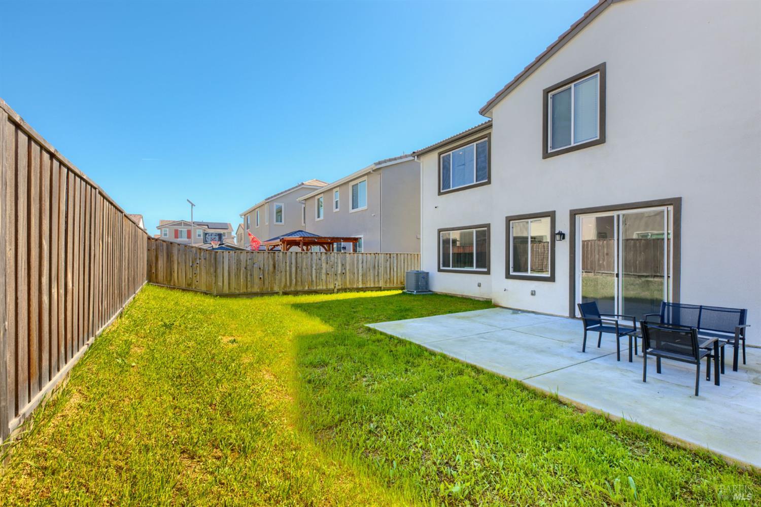 Detail Gallery Image 35 of 38 For 2874 Shaver St, Fairfield,  CA 94533 - 5 Beds | 3 Baths