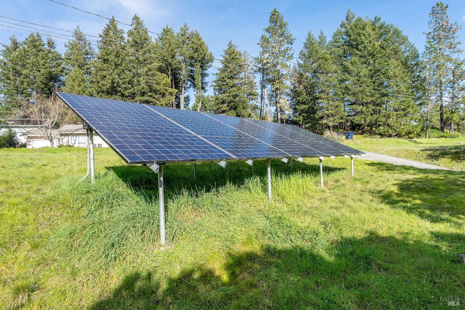 Detail Gallery Image 3 of 47 For 27581 Poppy Dr, Willits,  CA 95490 - 3 Beds | 2 Baths