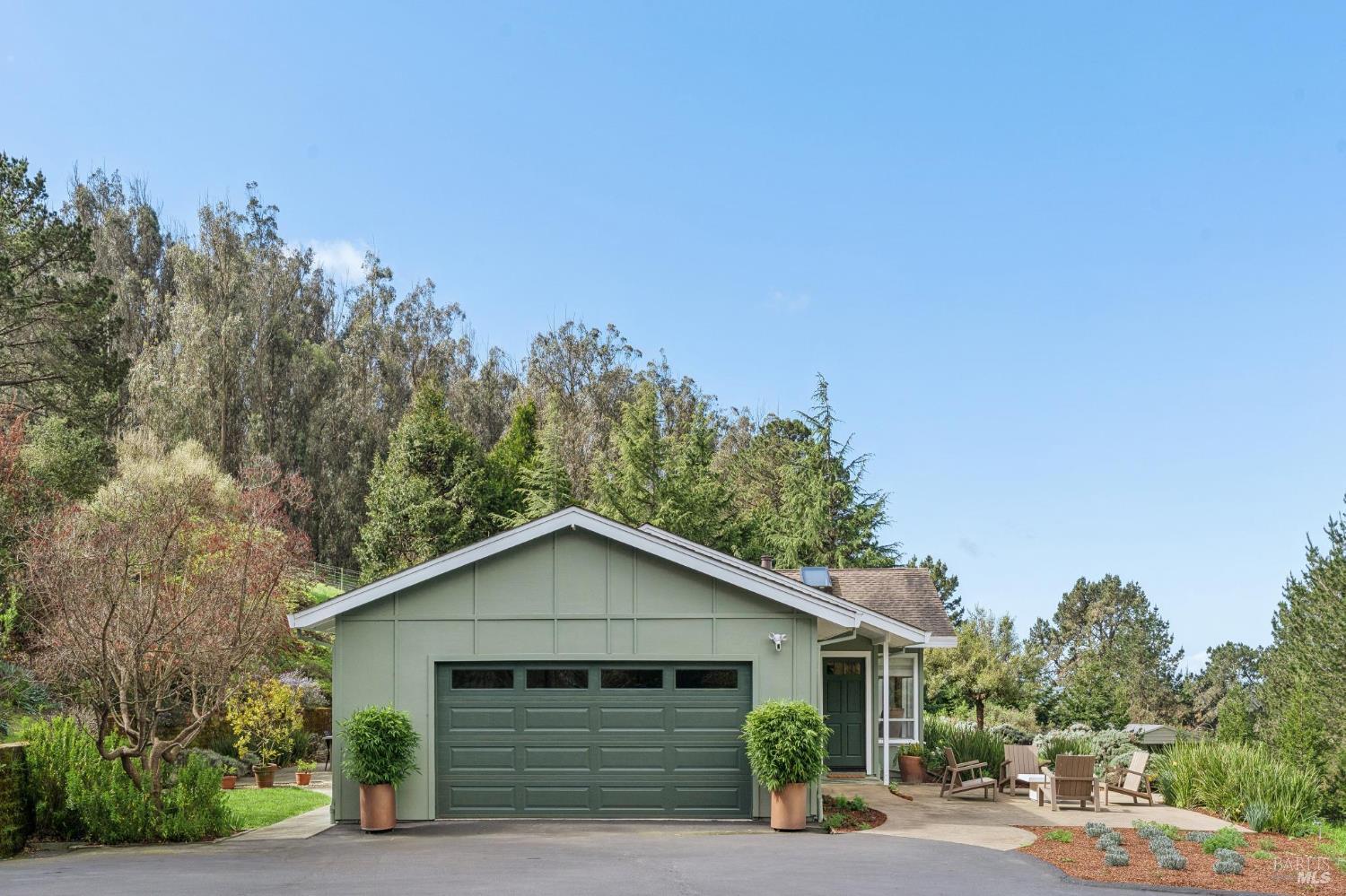 Detail Gallery Image 10 of 92 For 5855 Bodega Ave, Petaluma,  CA 94952 - 3 Beds | 2/1 Baths