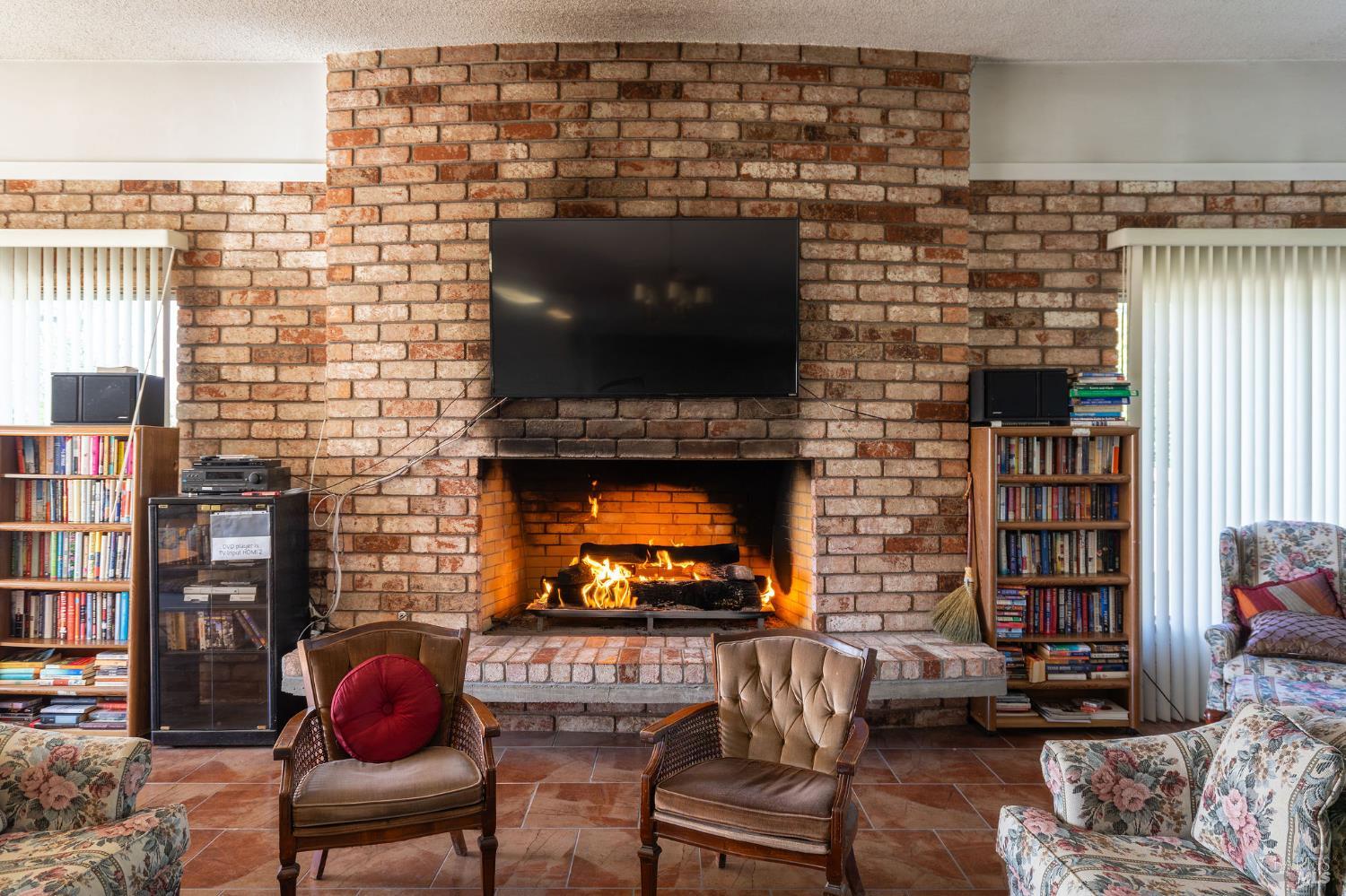 Detail Gallery Image 60 of 62 For 32 Yorkshire Dr, Santa Rosa,  CA 95401 - 3 Beds | 2 Baths