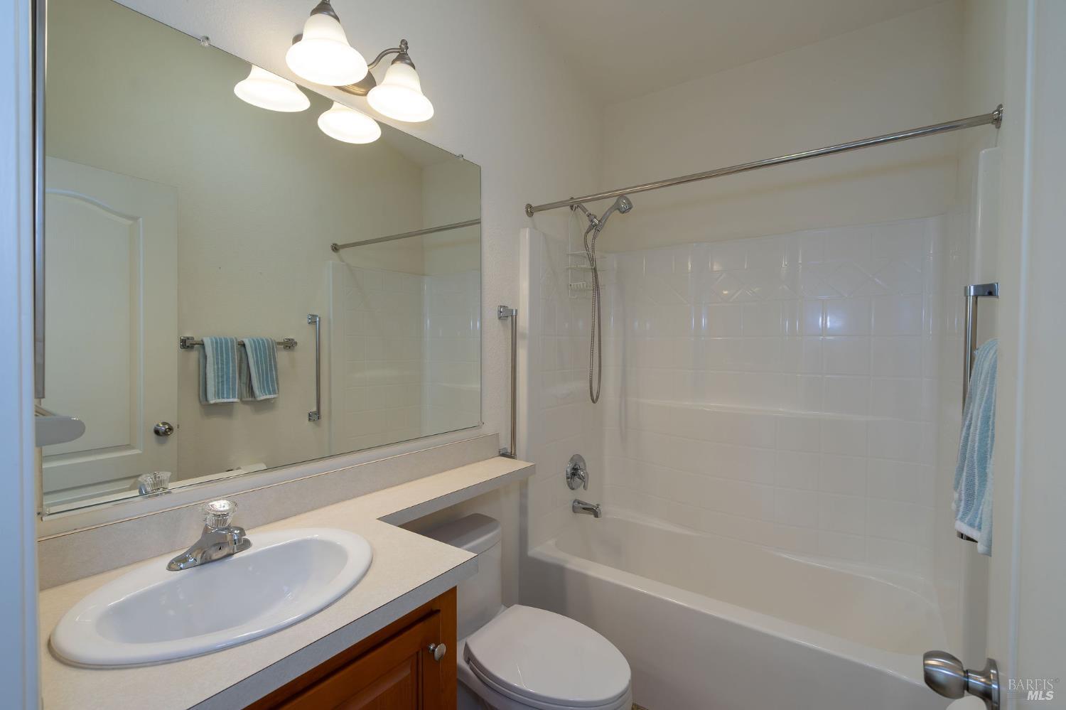 Detail Gallery Image 54 of 62 For 32 Yorkshire Dr, Santa Rosa,  CA 95401 - 3 Beds | 2 Baths