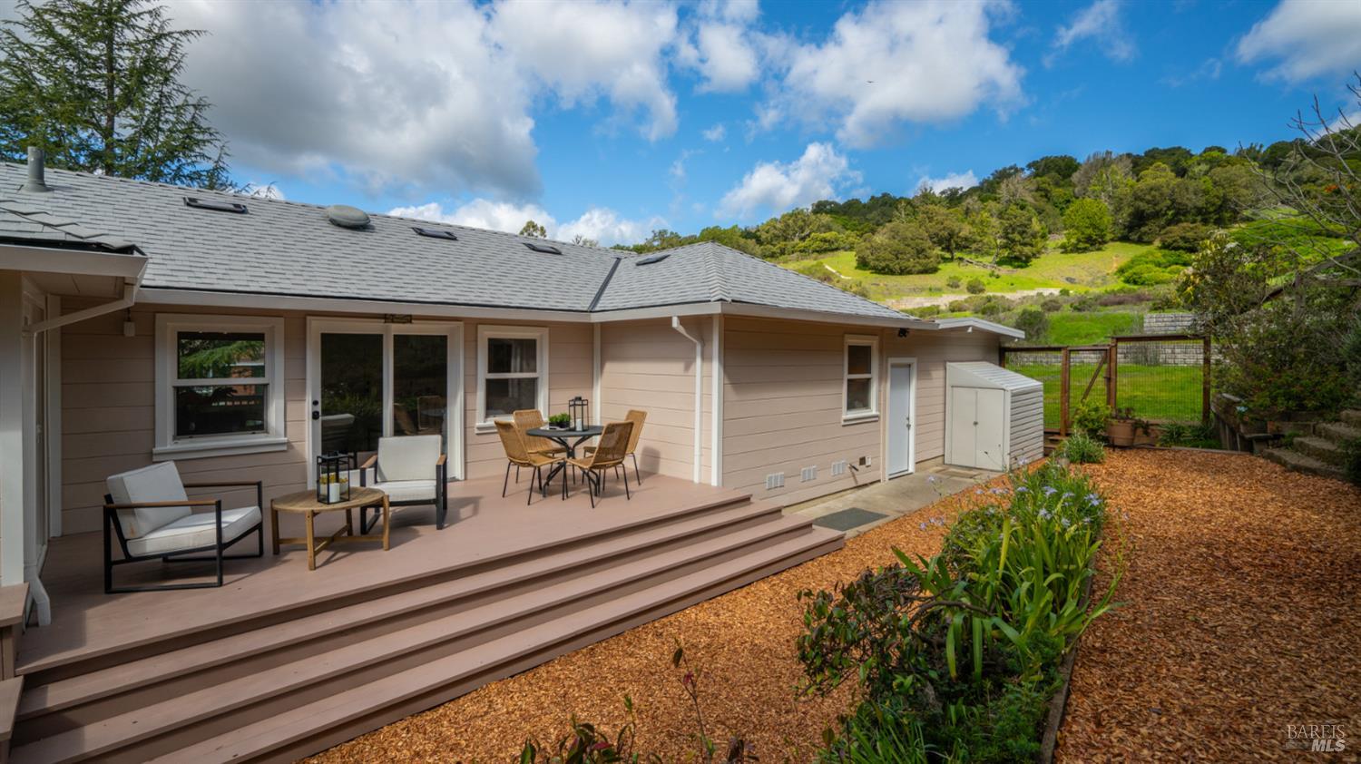 Detail Gallery Image 31 of 48 For 6 Sherwood Pl, Novato,  CA 94945 - 3 Beds | 1/1 Baths