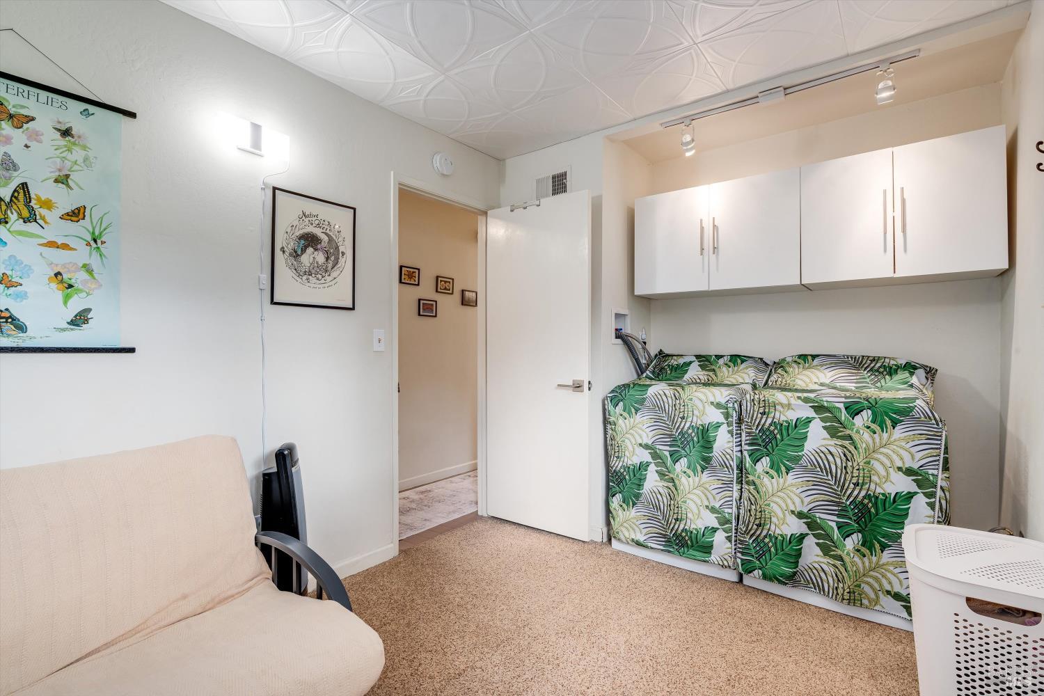 Detail Gallery Image 11 of 54 For 3098 Yulupa Ave, Santa Rosa,  CA 95405 - 2 Beds | 1/1 Baths