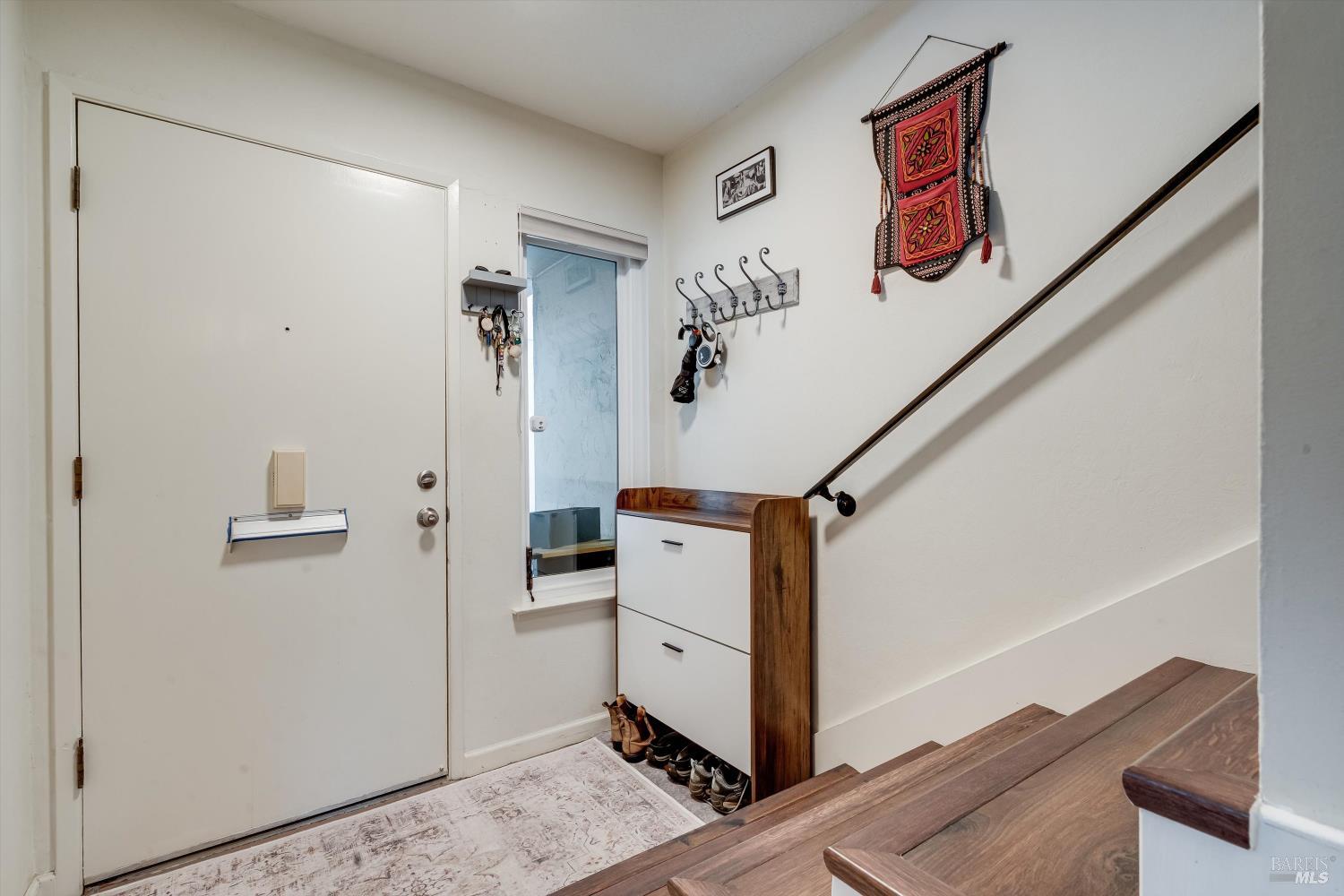 Detail Gallery Image 6 of 54 For 3098 Yulupa Ave, Santa Rosa,  CA 95405 - 2 Beds | 1/1 Baths