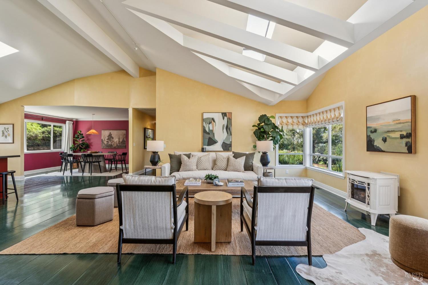 Detail Gallery Image 15 of 92 For 5855 Bodega Ave, Petaluma,  CA 94952 - 3 Beds | 2/1 Baths