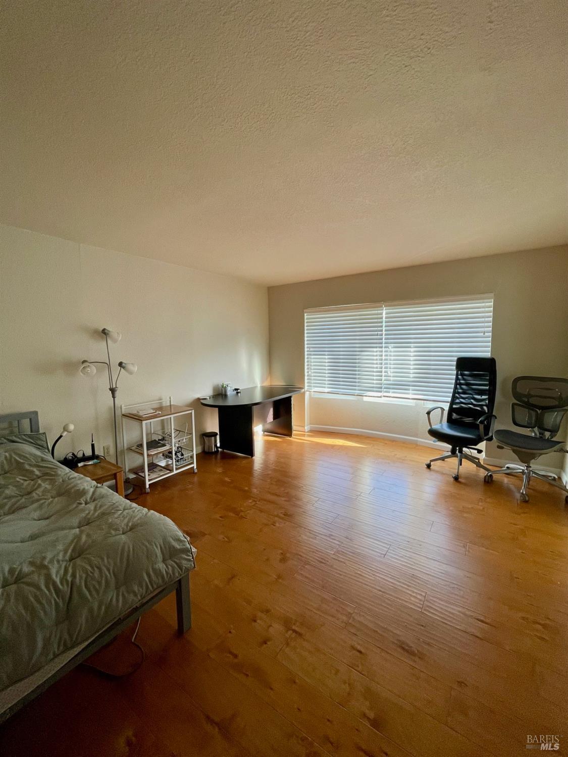 Detail Gallery Image 15 of 22 For 4867 Lakeville Hwy, Petaluma,  CA 94954 - 3 Beds | 2 Baths