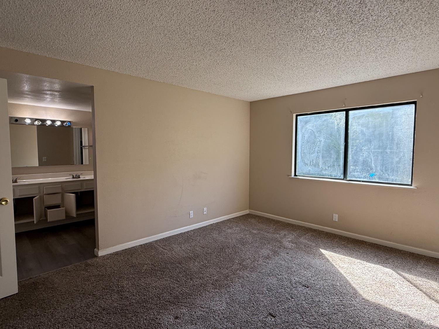 Detail Gallery Image 22 of 31 For 497 Americano Way, Fairfield,  CA 94533 - 4 Beds | 2/1 Baths