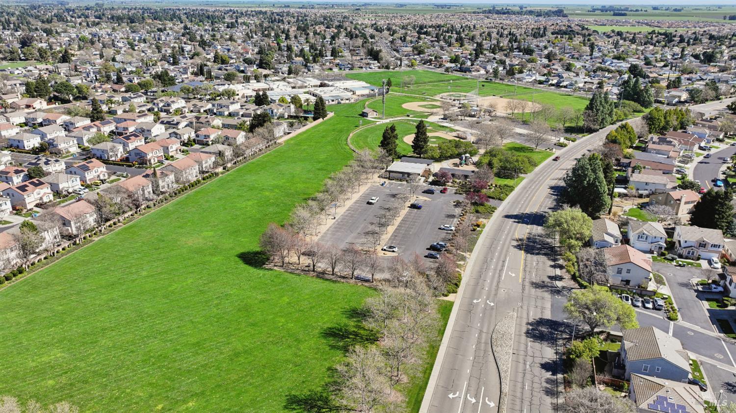 Detail Gallery Image 43 of 46 For 231 Roundhill Ct, Vacaville,  CA 95687 - 3 Beds | 2/1 Baths