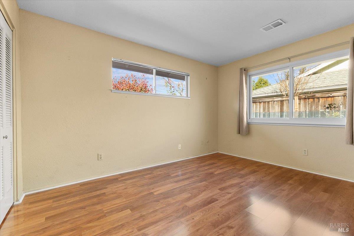 Detail Gallery Image 9 of 19 For 6 Glengreen St, Santa Rosa,  CA 95409 - 2 Beds | 2 Baths