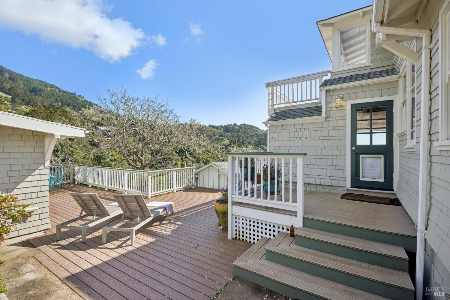 Detail Gallery Image 39 of 64 For 40 Laurel Ave, Stinson Beach,  CA 94970 - 4 Beds | 3 Baths