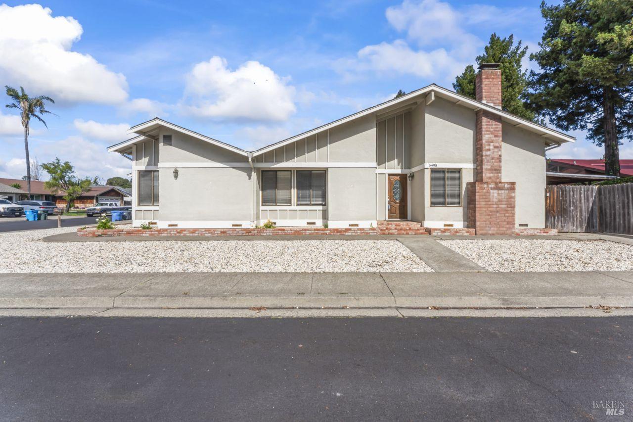 Detail Gallery Image 7 of 38 For 6498 Jacaranda St, Rohnert Park,  CA 94928 - 4 Beds | 2 Baths