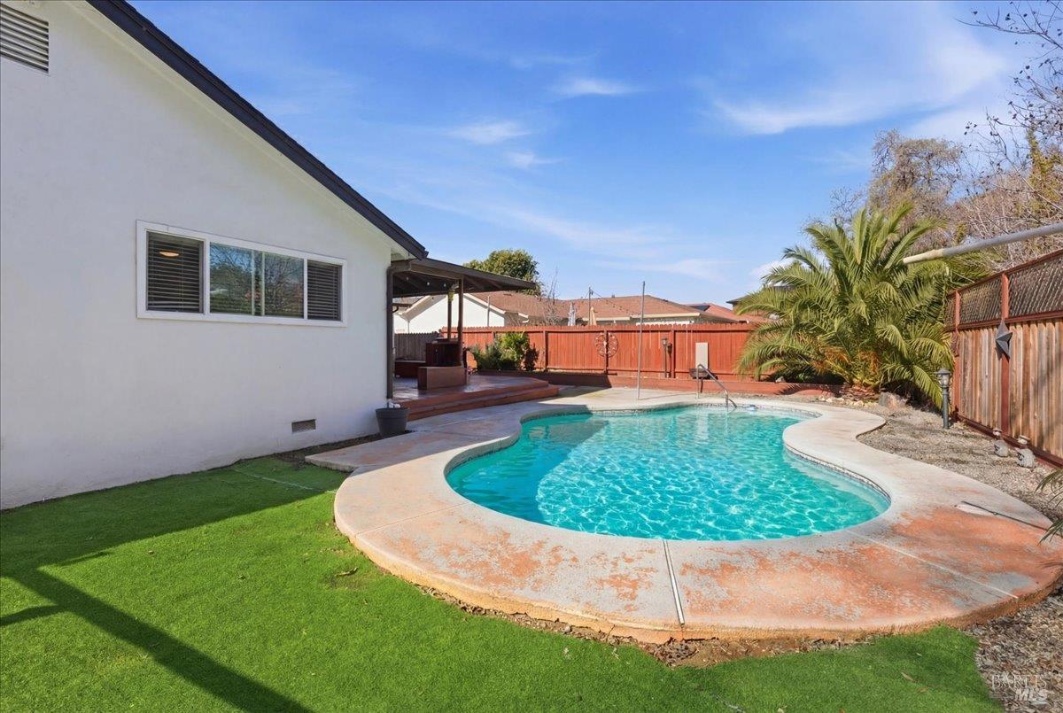 Detail Gallery Image 32 of 46 For 451 Alamo Dr, Vacaville,  CA 95688 - 4 Beds | 2 Baths