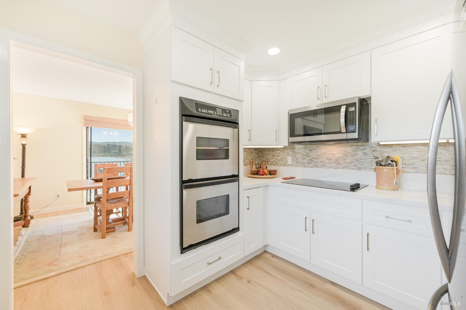 Detail Gallery Image 14 of 23 For 4 Greenwood Cv #F,  Tiburon,  CA 94920 - 2 Beds | 2 Baths
