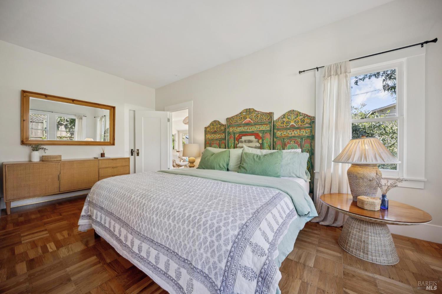 Detail Gallery Image 23 of 64 For 40 Laurel Ave, Stinson Beach,  CA 94970 - 4 Beds | 3 Baths