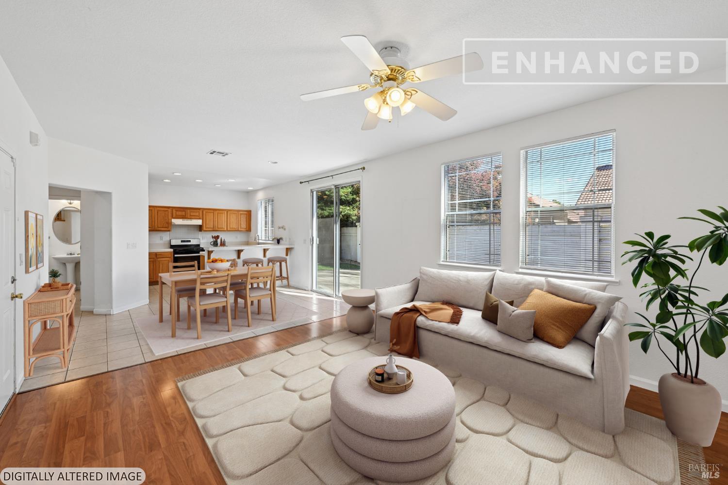 Detail Gallery Image 7 of 46 For 231 Roundhill Ct, Vacaville,  CA 95687 - 3 Beds | 2/1 Baths