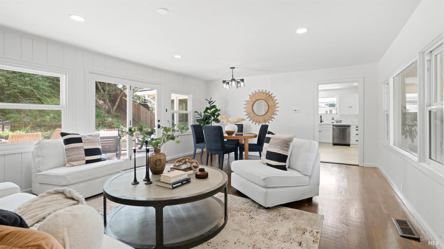 Detail Gallery Image 3 of 48 For 6 Sherwood Pl, Novato,  CA 94945 - 3 Beds | 1/1 Baths