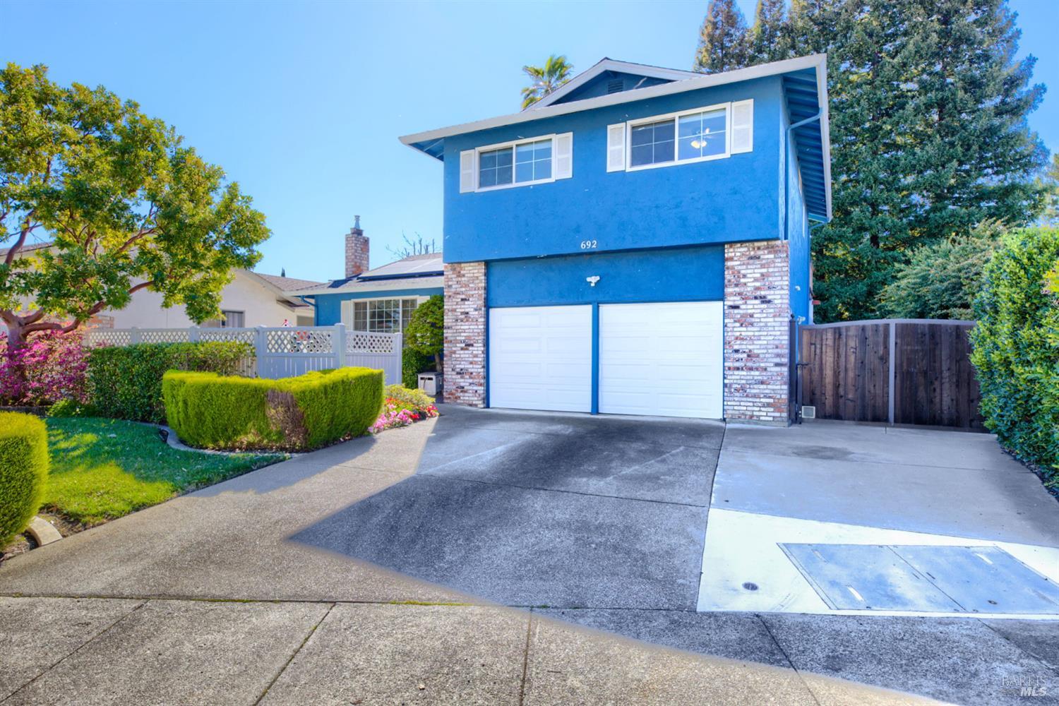 Detail Gallery Image 2 of 40 For 692 Linwood St, Vacaville,  CA 95688 - 3 Beds | 2/1 Baths