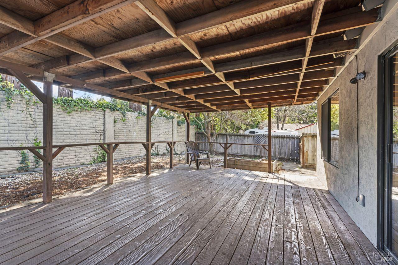 Detail Gallery Image 33 of 38 For 6498 Jacaranda St, Rohnert Park,  CA 94928 - 4 Beds | 2 Baths