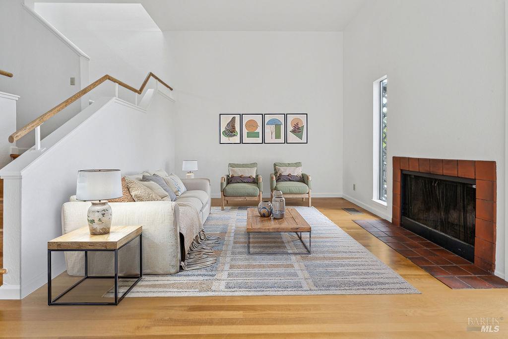 Detail Gallery Image 9 of 55 For 406 Donahue St, Sausalito,  CA 94965 - 2 Beds | 2 Baths