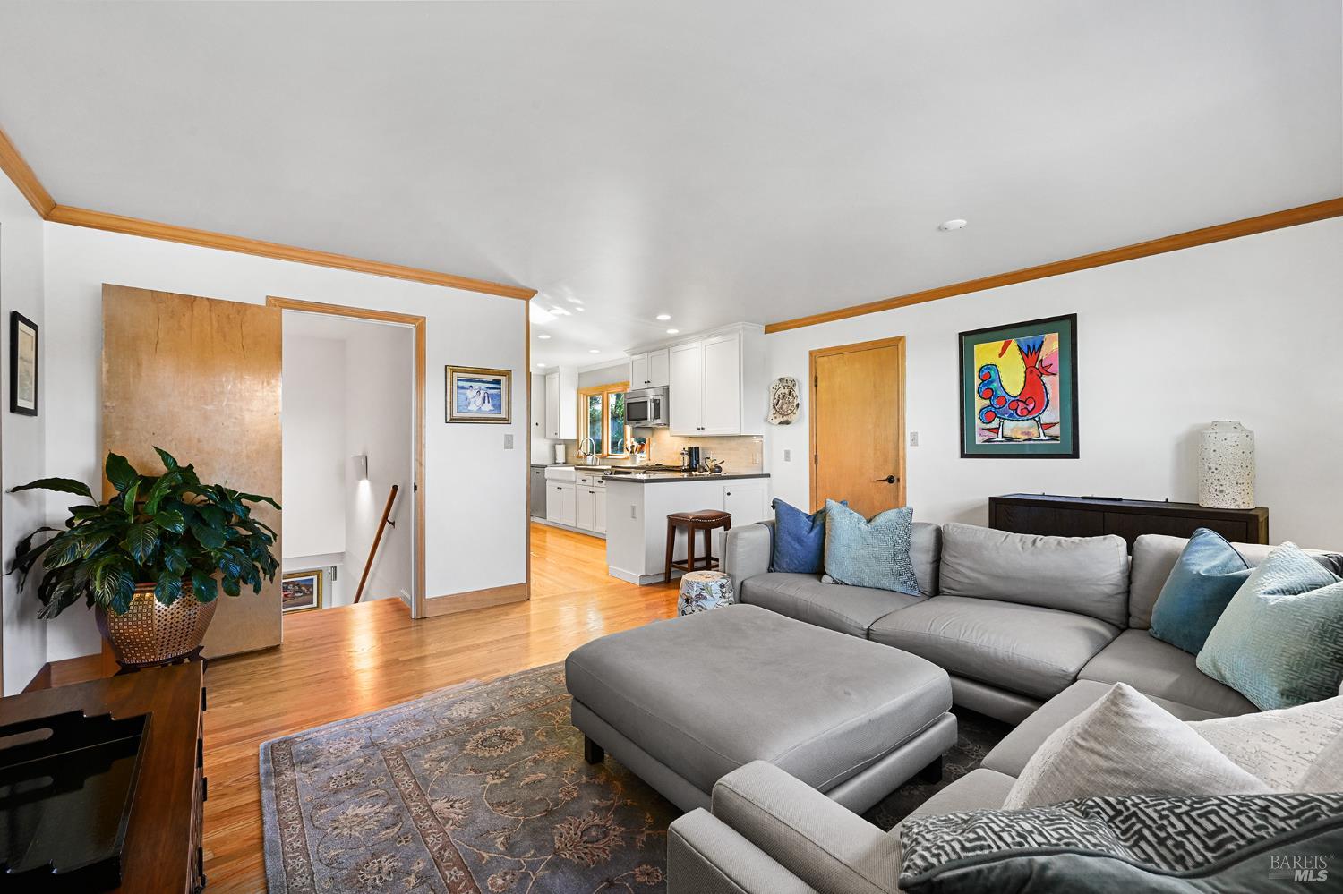 Detail Gallery Image 15 of 65 For 115 Oak Springs Dr, San Anselmo,  CA 94960 - 4 Beds | 3 Baths