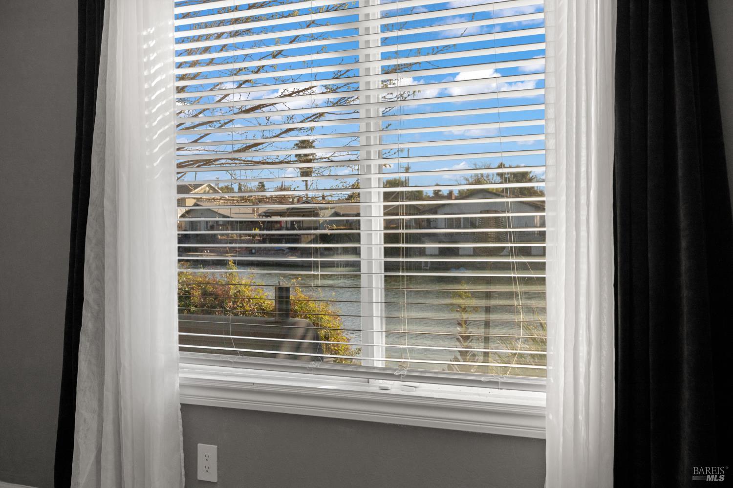 Detail Gallery Image 41 of 63 For 120 E Lake Dr, Antioch,  CA 94509 - 4 Beds | 2 Baths