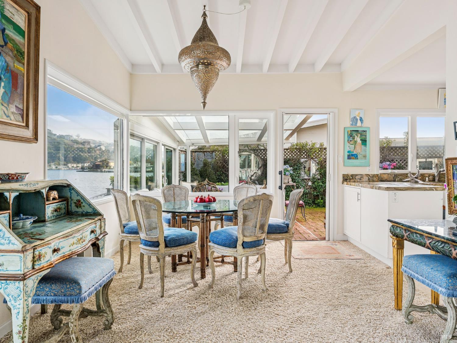 Detail Gallery Image 8 of 19 For 216 San Rafael Ave, Belvedere,  CA 94920 - 3 Beds | 2 Baths