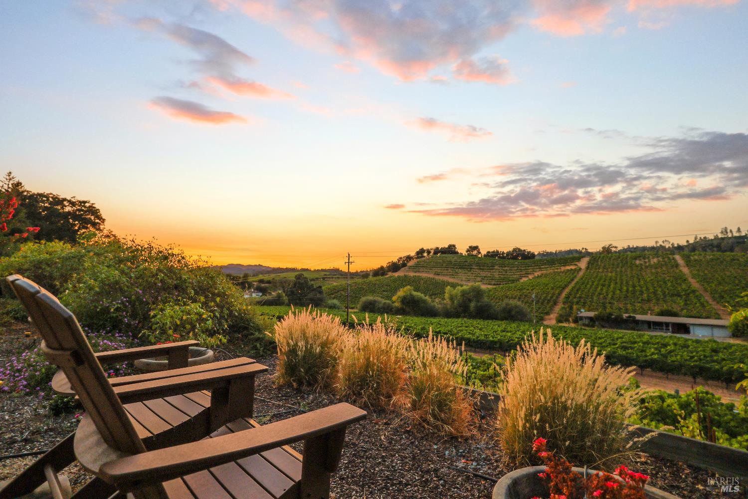 Detail Gallery Image 2 of 59 For 1389 Canyon Rd, Geyserville,  CA 95441 - 3 Beds | 2 Baths