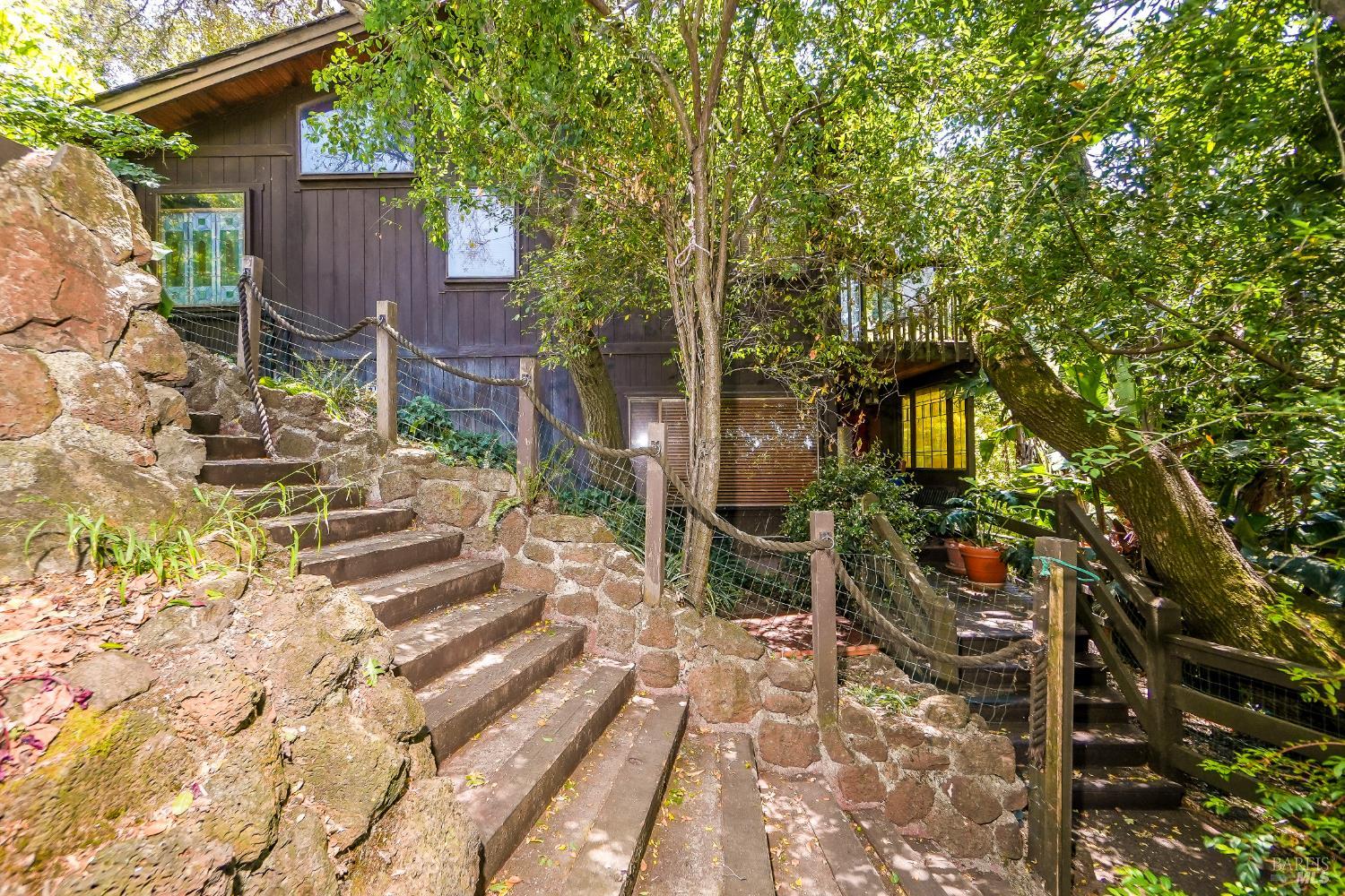 Detail Gallery Image 23 of 38 For 21 Red Rock Way, San Rafael,  CA 94903 - 3 Beds | 2/1 Baths