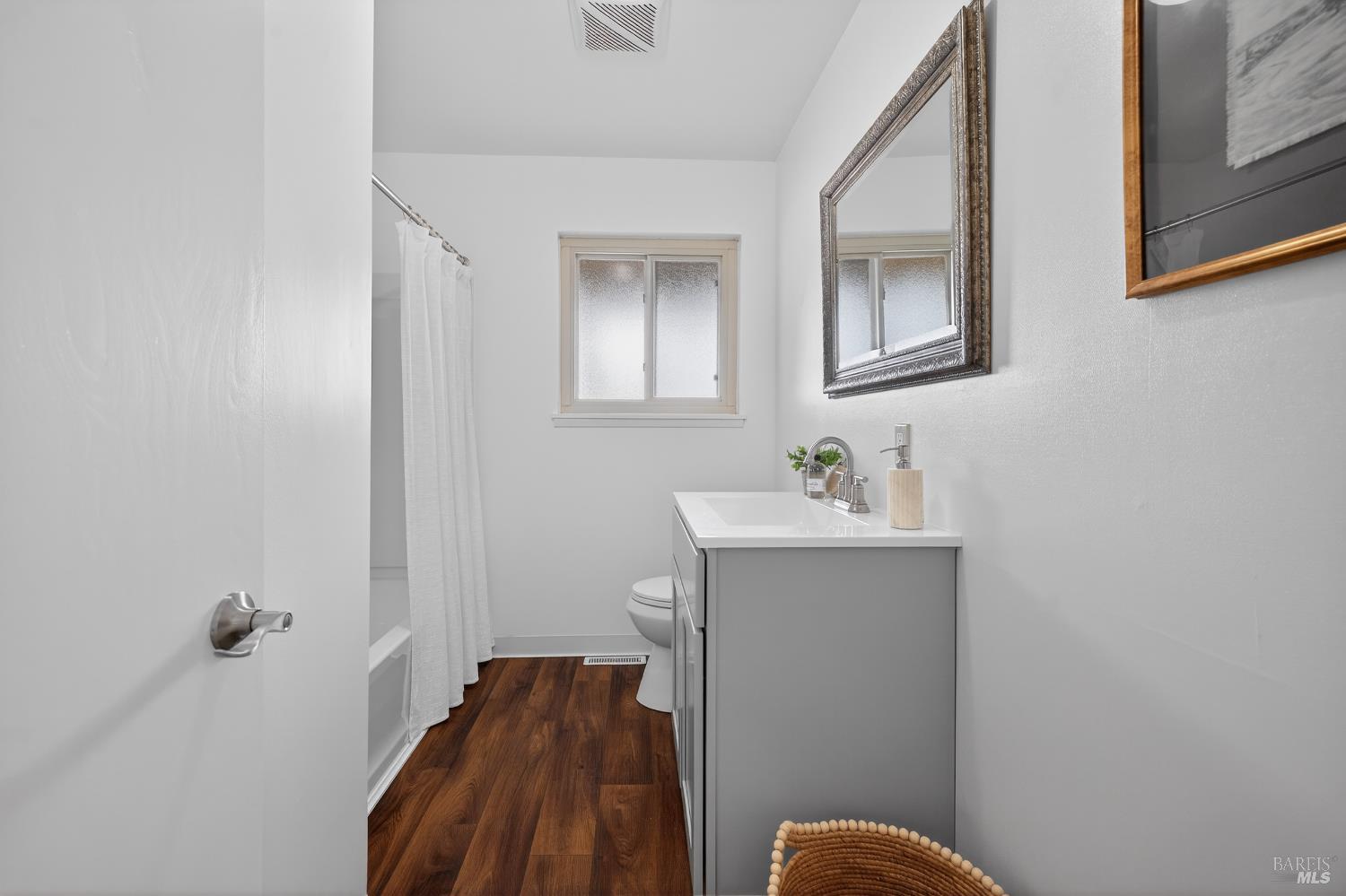 Detail Gallery Image 30 of 70 For 101 Mcbrown Rd, Petaluma,  CA 94952 - 4 Beds | 2/1 Baths