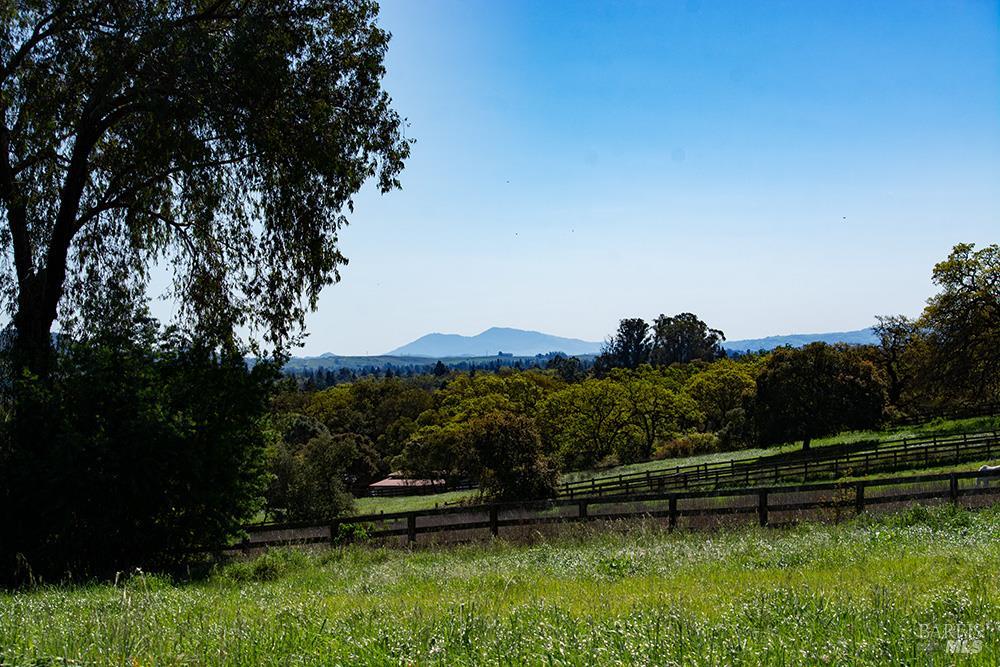 Detail Gallery Image 26 of 36 For 1150 Sobre Vista Rd, Sonoma,  CA 95476 - 2 Beds | 1/1 Baths