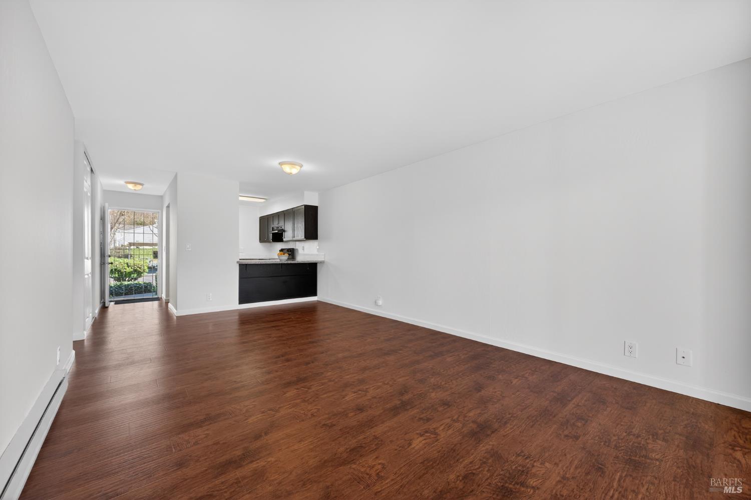 Detail Gallery Image 8 of 31 For 900 Southampton Rd #51,  Benicia,  CA 94510 - 2 Beds | 1 Baths