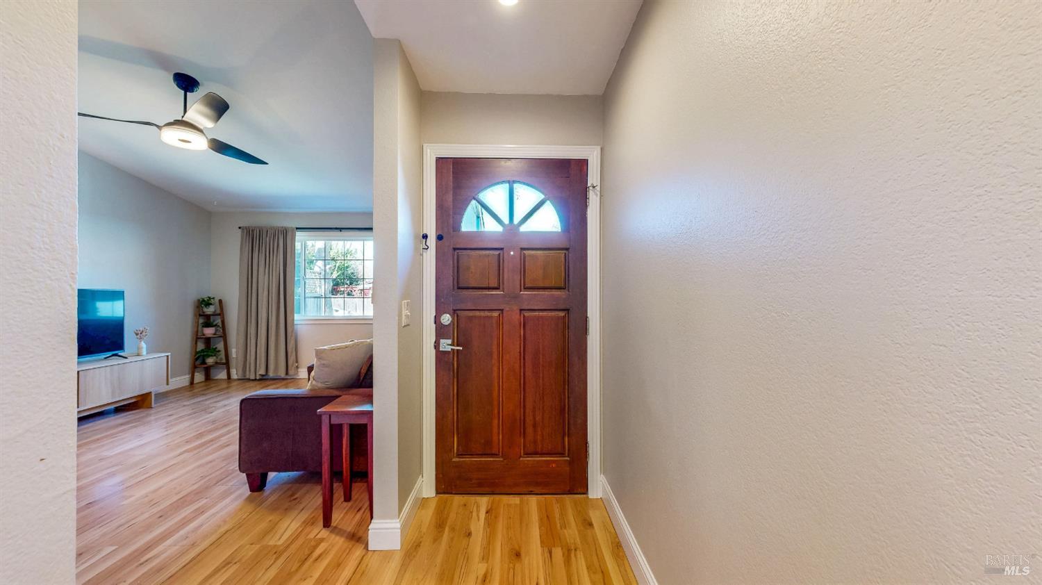 Detail Gallery Image 13 of 93 For 2400 Copperfield Dr, Santa Rosa,  CA 95401 - 3 Beds | 2 Baths