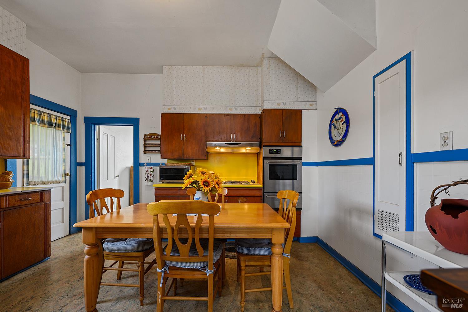 Detail Gallery Image 14 of 45 For 14550 Valley Ford Estero Rd, Valley Ford,  CA 94972 - 4 Beds | 1 Baths