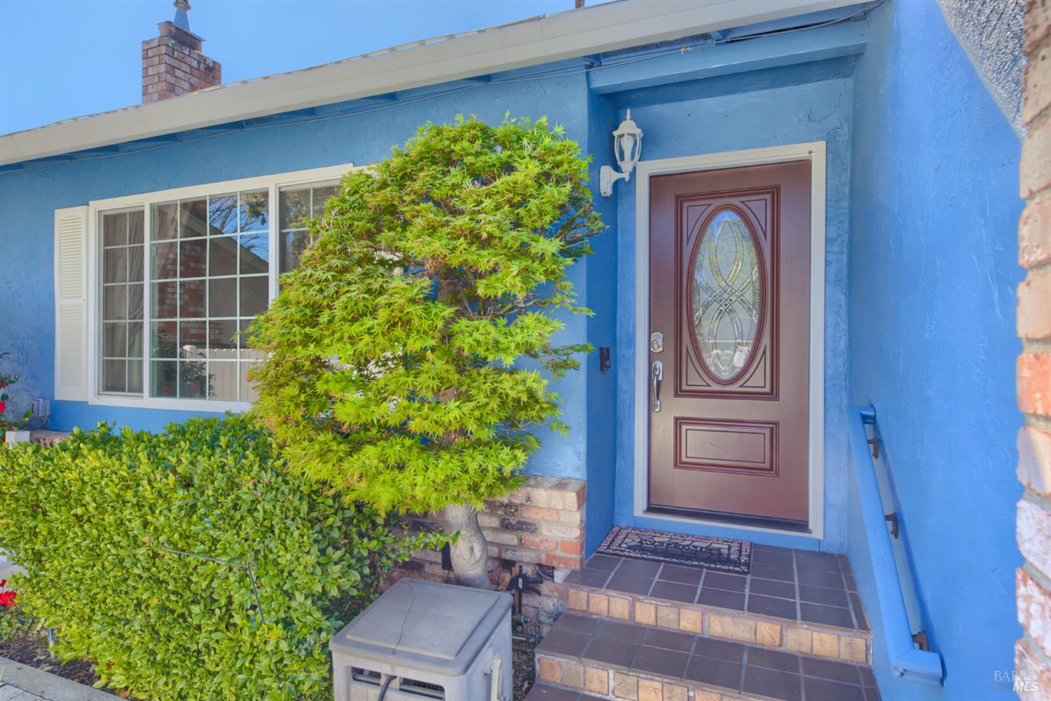 Detail Gallery Image 6 of 40 For 692 Linwood St, Vacaville,  CA 95688 - 3 Beds | 2/1 Baths