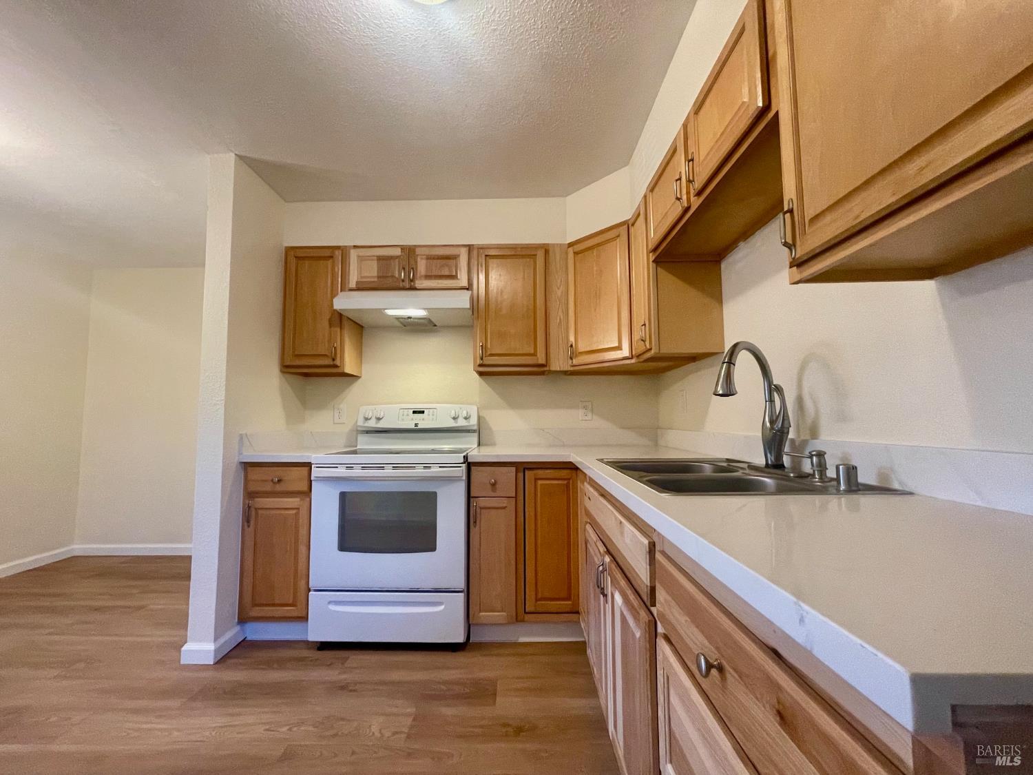 Detail Gallery Image 7 of 34 For 1930 L Ellenburg St, Vallejo,  CA 94590 - 5 Beds | 2 Baths