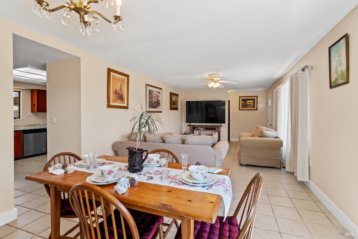 Detail Gallery Image 12 of 42 For 807 Deer Park Rd, Saint Helena,  CA 94574 - 3 Beds | 2 Baths