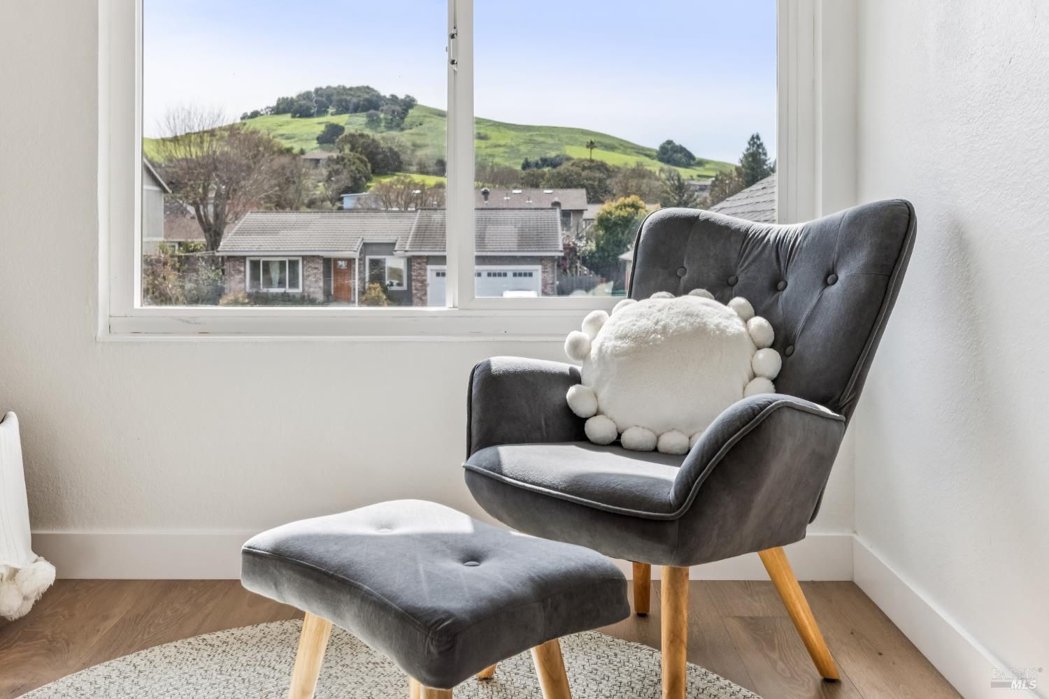 Detail Gallery Image 40 of 49 For 113 Greenridge Ct, Petaluma,  CA 94952 - 5 Beds | 3/1 Baths